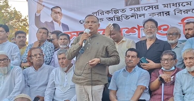 এক দল ডিসেম্বরে ধাক্কা মেরে ফেলে দেবে, আরেক পতিত স্বৈরাচার ফিরে আসবে বলার মধ্যে যোগসূত্র পাওয়া যায়: বস্ত্র ও পাট প্রতিমন্ত্রী